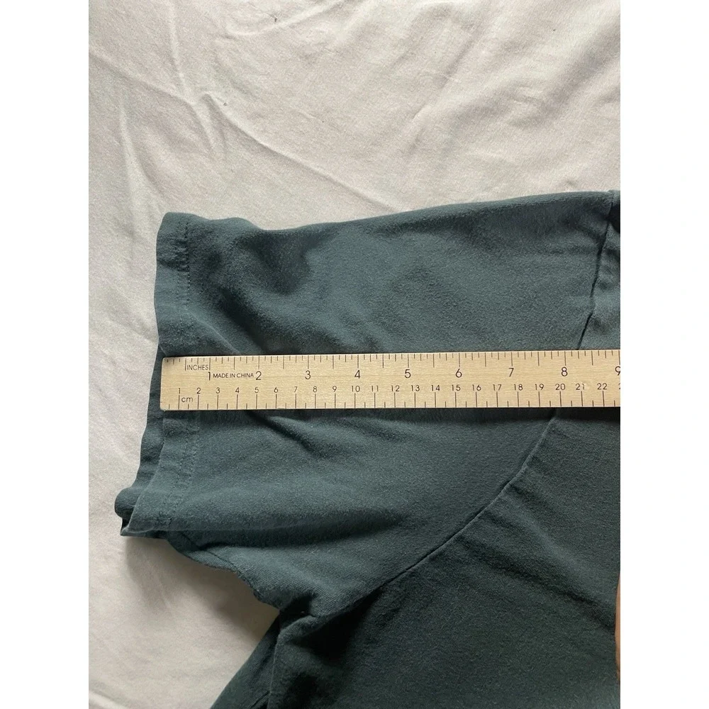 The North Face Unisex Adults T-Shirt 2XL Graphic Tee Green Short Sleeve Crop Top